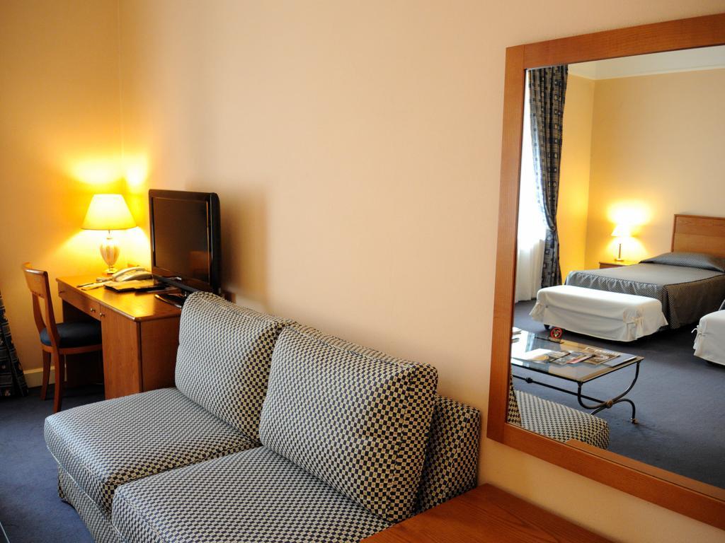 Grand Hotel Ukraine Dnipro Extérieur photo