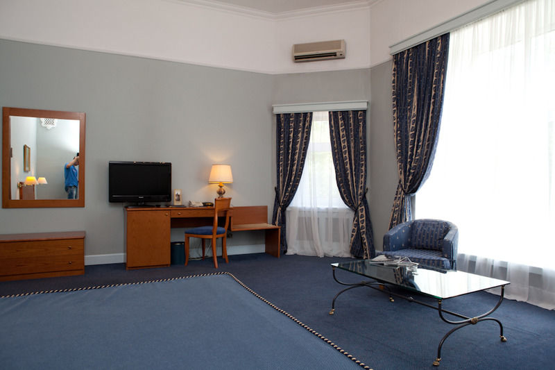 Grand Hotel Ukraine Dnipro Extérieur photo
