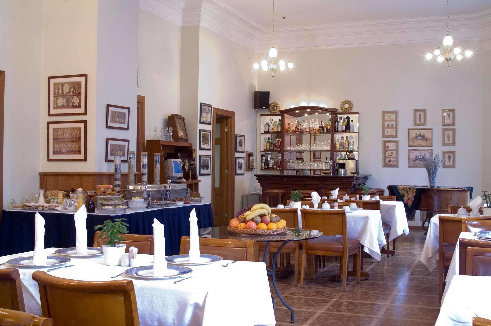 Grand Hotel Ukraine Dnipro Restaurant photo