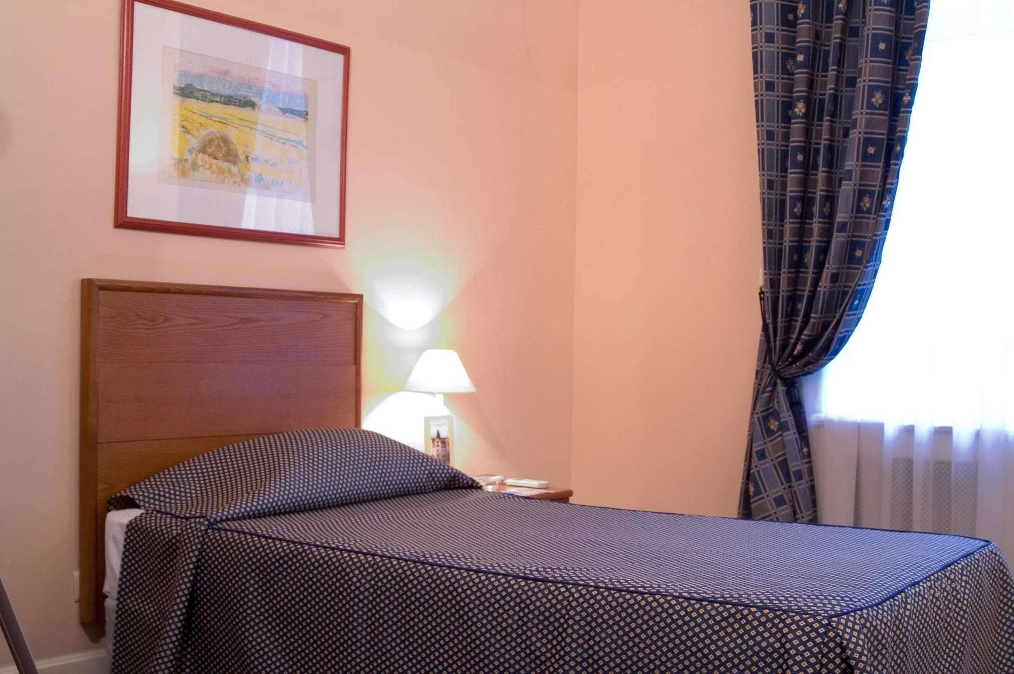 Grand Hotel Ukraine Dnipro Chambre photo